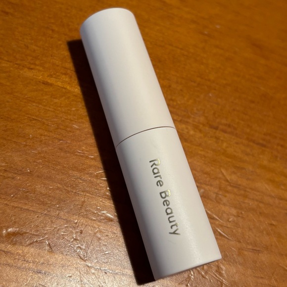 Rare Beauty Perfect Strokes Volumizing Mascara - Picture 5 of 15